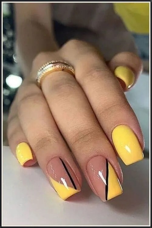 Uñas de Verano 2022 Color Amarillo