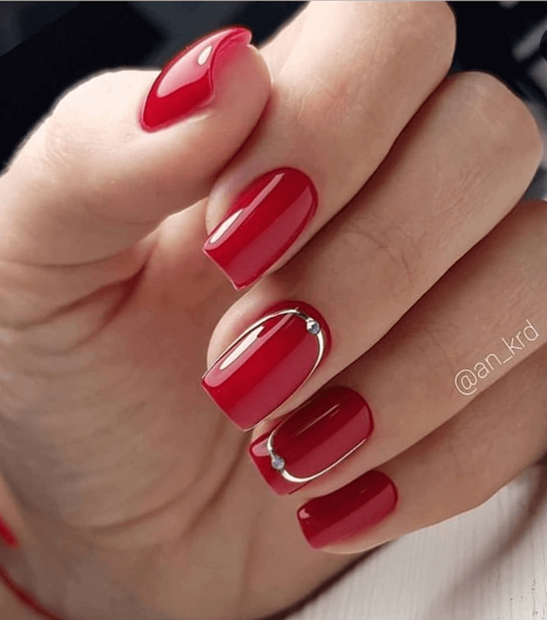 decoracion de uñas rojas