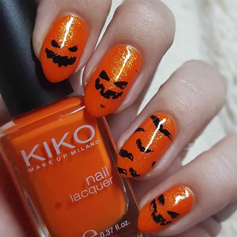 diseño de uñas con calabazas