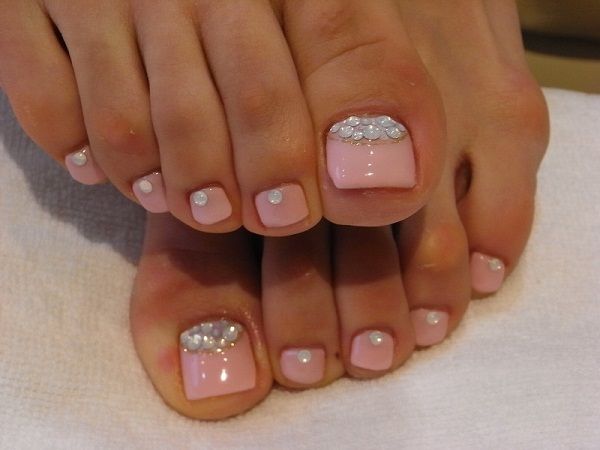 diseños de uñas de los pies de color rosa