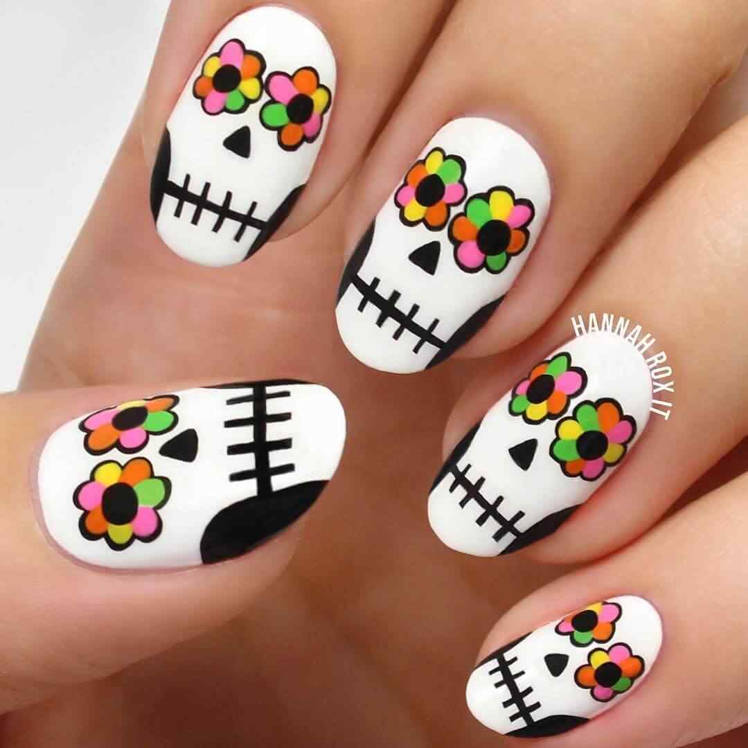 modelo de uñas con catrina