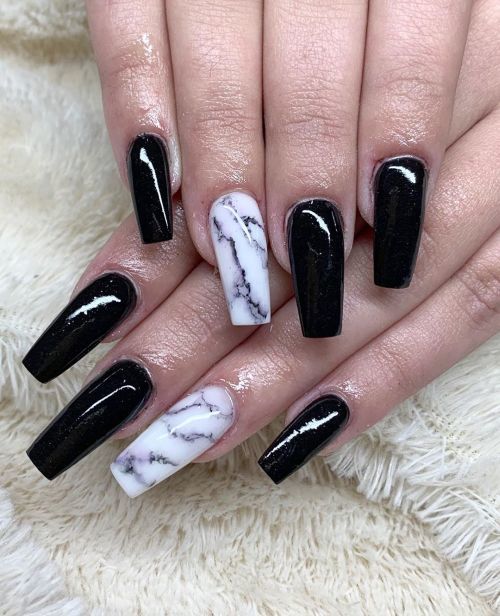 unas-acrilicas-negras-y-marmol-lady-nails-instagram