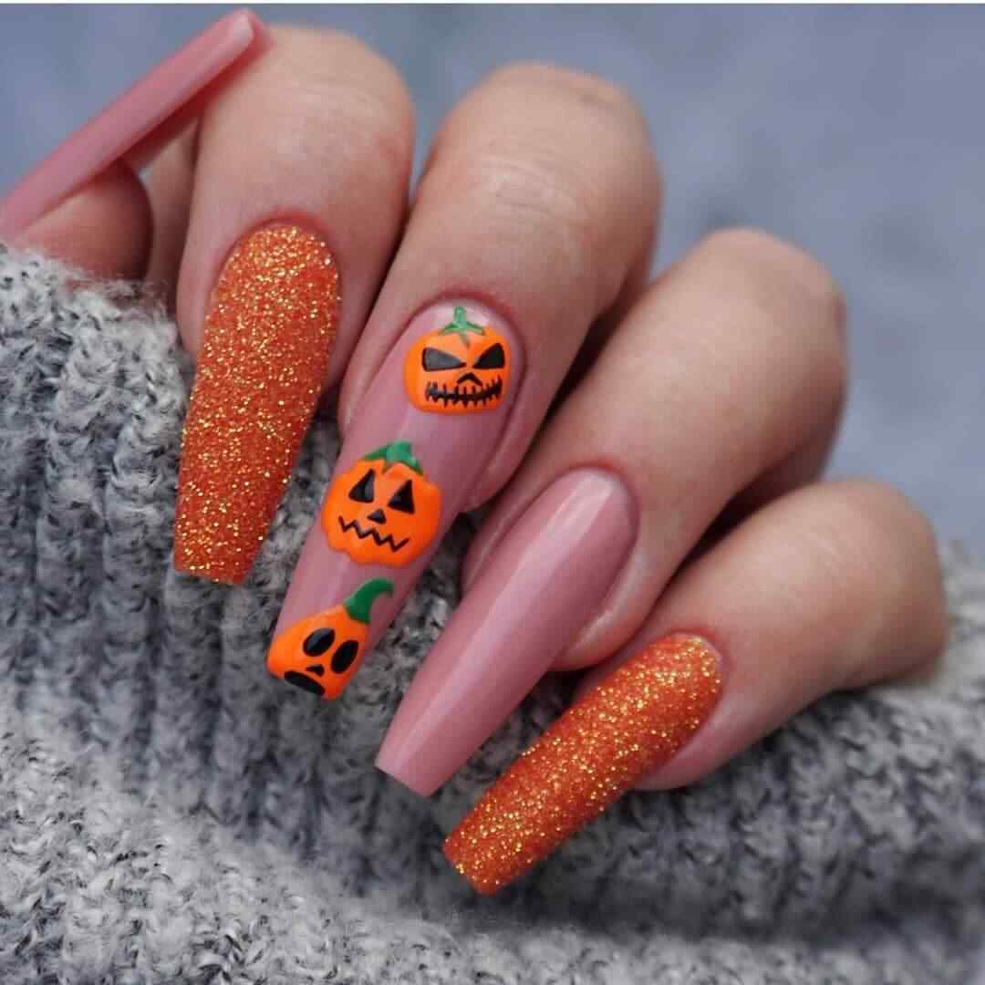 unas con calabaza de halloween