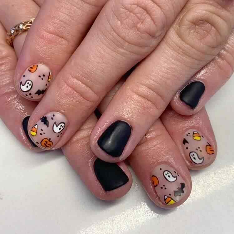 uñas con fantasmas