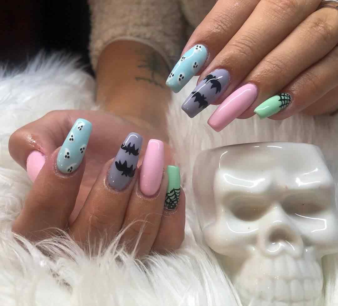 uñas decoradas con murcielagos halloween