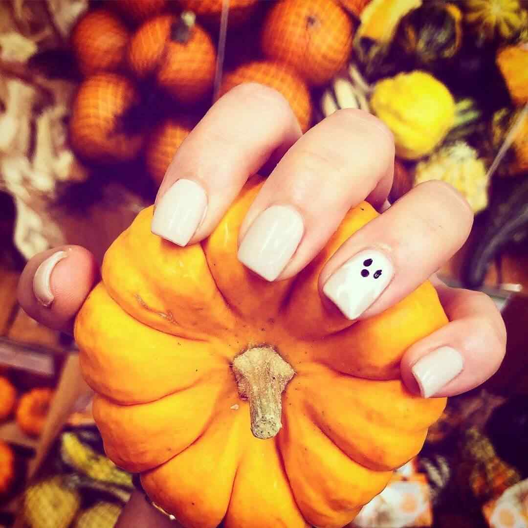 uñas decoradas fantasma halloween facil