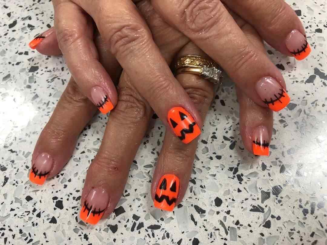 uñas halloween cara de calabaza