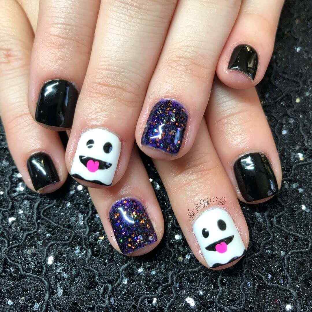 uñas sencillas para halloween fantasma