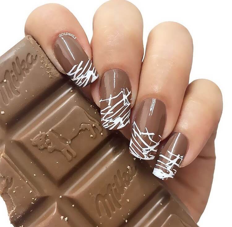uñas decoradas con chocolate