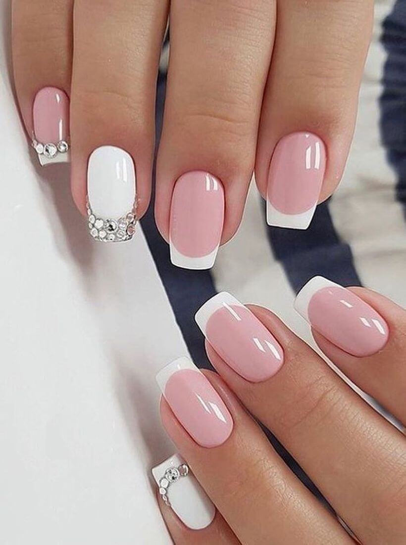 uñas francesas blancas con rosa