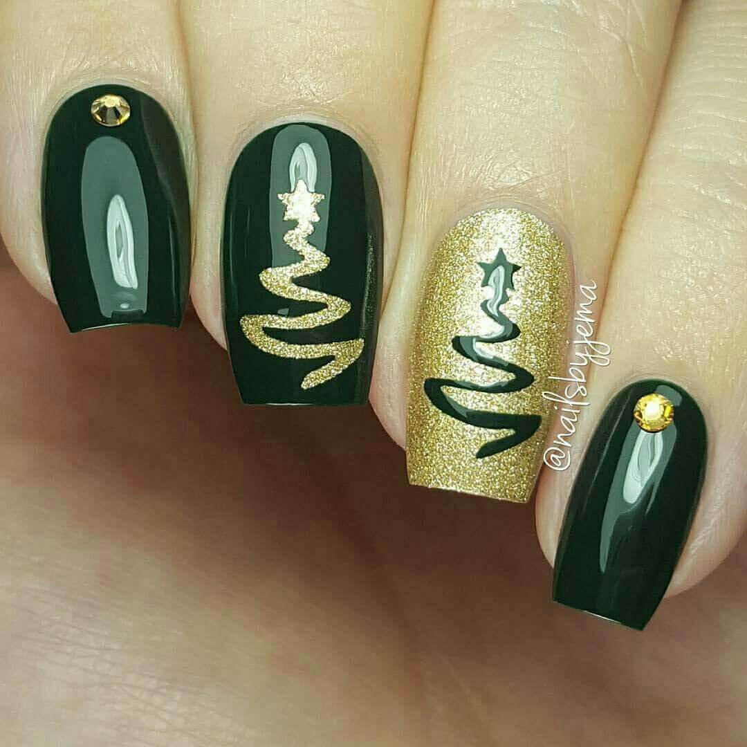 uñas verdes con dorado estilo navideñas